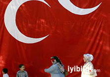 'Liberal Türkler dindar siyasetçileri destekliyor!'