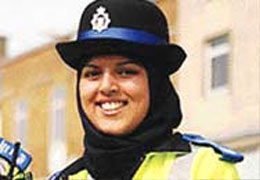 İngiltere'de Türbanlı Polis