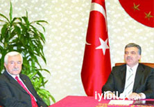 Cumhurbaşkanı Gül'e ilk eşli davetiye    
