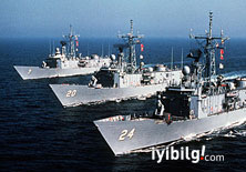 NATO  savaş gemileri Boğaz'da!