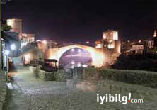 Mostar Köprüsü'nde çökme tehlikesi!