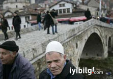 Kosova zamlarla sarsılıyor

