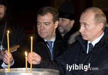 Yahudi Medvedev Rusya'yı karıştırdı
