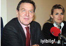 Schröder: Kapatma darbe girişimi