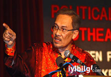 Malezya eski başbakanı Türk elçiliğine sığındı