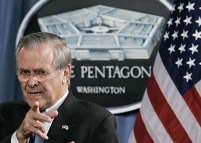 Rumsfeld'e işkenceden suç duyurusu