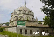 Bulgaristan'da camiler saldırı altında