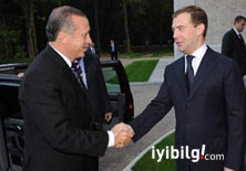 Medvedev Türkiye'yi neden övdü?