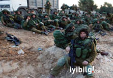 İsrail askerleri, Hamas üniformasıyla saldırıyor