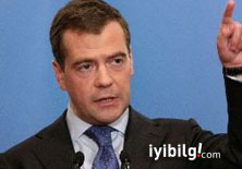 Medvedev: İran'a yaptırım yok