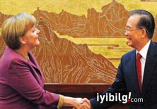 Merkel, Çin'den parasal destek sözü aldı