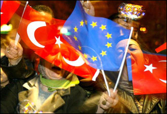 AB-Türkiye ilişkileri zora giriyor