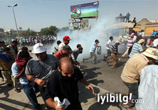 Mursi taraftarları sarayı kuşattı