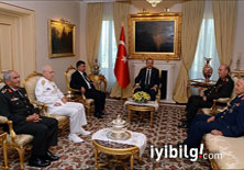 Komutanlardan Gül ve Erdoğan'a veda
 
