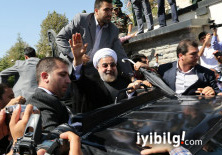 Ruhani'ye protestolu karşılama