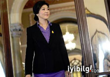 Tayland başbakanından referandum önerisi