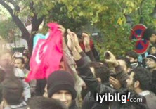 İran'da Azeriler sokağa döküldü