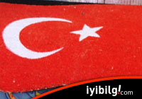 Türk bayraklı paspasın satışı durduruldu