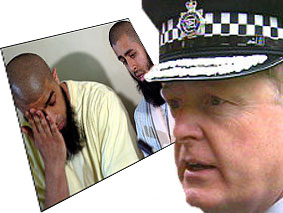 İngiltere'de Müslümanlar polise güvenmiyor