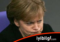 En büyük tepki Merkel'den