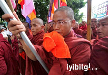 Tayland'da 2 budistin başını kestiler