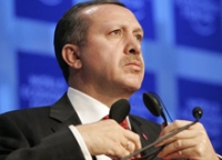 Eleştiriler Erdoğan'ı bunalttı
