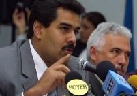 ABD, Venezuelalı bakanı gözaltına aldı ve aşağıladı!