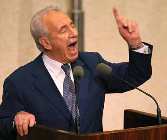 Peres: Esad barış isterse İsrail'de ağırlanır