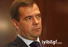 Medvedev Belarus'a sert çıktı