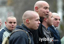 Irkçı Rus dazlaklar ölüm saçıyor!