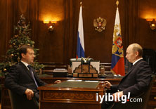 Medvedev, Putin'in kontrolünden çıktı