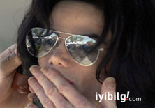 Michael Jackson hayatını kaybetti! -Video -Foto