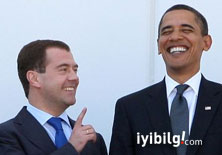 Medvedev ve Obama mikrofon kazası kurbanı