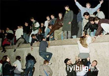 Berlin Duvarı ikinci kez yıkıldı