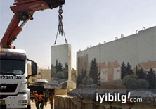 İsrail duvarı yıkıyor!
