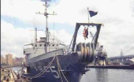 ABD donanması Kırımda mahsur kaldı