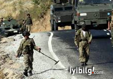Şırnak'ta sınıra askeri araç sevkıyatı